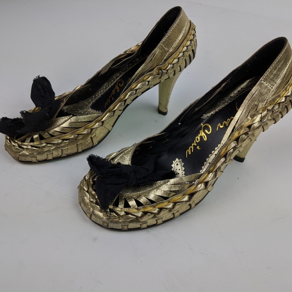 Irregular Choice Shoes Irregular Choice Gold Sandal
